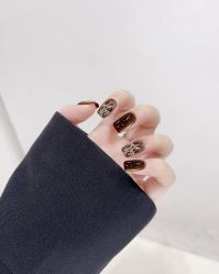 -桃色美甲沙龙