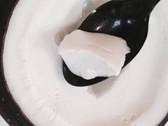 -志龙皇冠吃货椰子铺