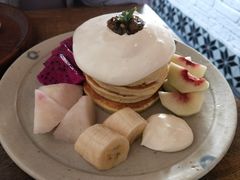 百香果酱水果松饼-春风十里咖啡馆