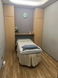 -PE SALON 
