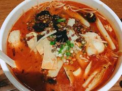 -渝是乎川渝小炒(新世界百货望京店)