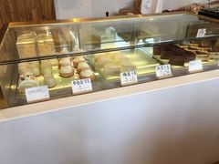 面包甜点陈列柜-那家面包房(珠江路店)