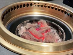 -铭牛烧肉·和牛海鲜自助(高新月牙湖店)