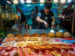 -六合夜市
