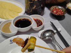 -红鼎豆捞·非遗鲍皇汤火锅(宝丰路店)