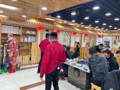 -屯老二农家铁锅炖·行业领军者(梅江店)
