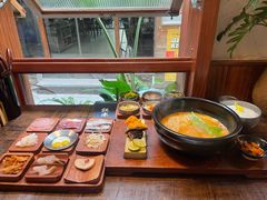 -银米·云南传统过桥米线(双廊黑金冠店)