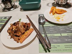 -金马门国际美食百汇(珞喻路店)