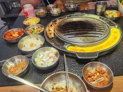-GOGIYA·咕叽吖韩国传统烤肉店(东方新天地店)