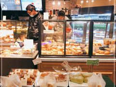 面包甜点陈列柜-多乐之日(和平伊势丹店)
