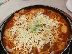 -三清洞摩西韩式年糕火锅(威高广场店)
