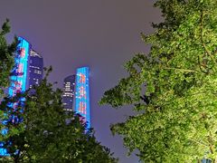 -南京眼步行桥