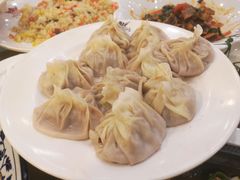-丝路天山酒店(国际大巴扎店)