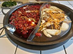 -瓜西西重庆火锅(花溪店)