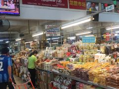 -瓦洛洛传统市场