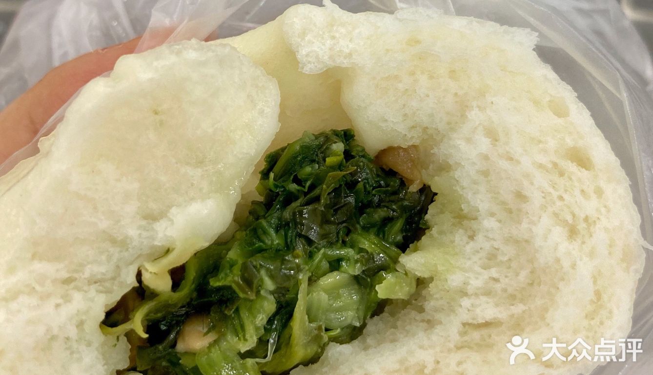 这个辣酱不辣还特别咸有一天早上出现了豆沙馅的甜饼