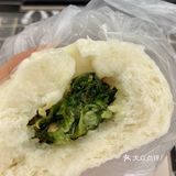 这个辣酱不辣还特别咸有一天早上出现了豆沙馅的甜饼