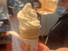 -麦当劳(轻轨曹杨路店)