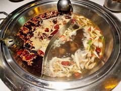 -老房老舍重庆火锅(假日城市店)