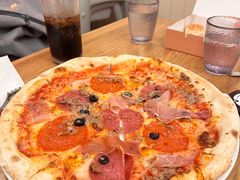 -城市大道红炉披萨烘焙坊