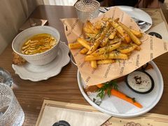 -Mark&Mars Restaurant