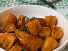 -渔语鱼新川菜Bistro(万象天地店)
