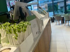 -奈雪的茶(优特汇店)