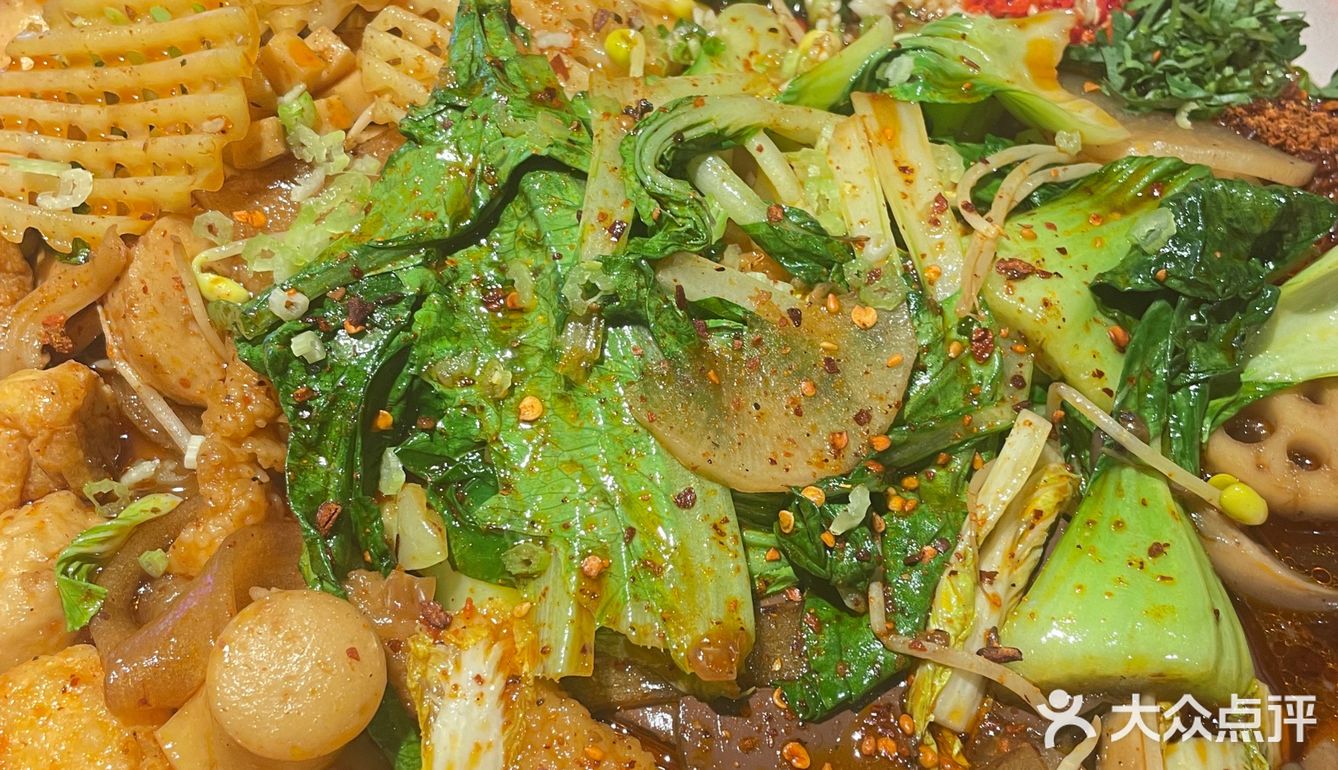 东北烧烤哦。烤串选择性太少了