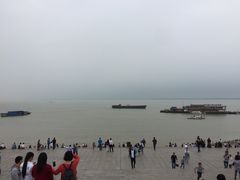 -巴陵广场