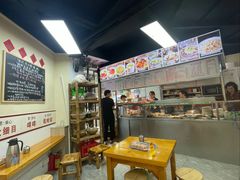 -明姨仔潮汕美食·碳炉猪脚·汕尾牛腩饭·起片鸡煲(起义路店)