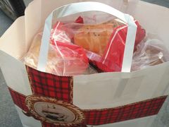 -红宝石·鲜奶小方·海派西点房(南丹店)