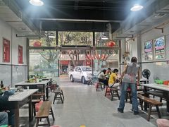大堂-小倪羊肉米线馆
