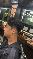 -海文先生国潮烫染男士理发馆