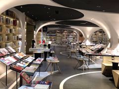 -钟书阁(珍园店)