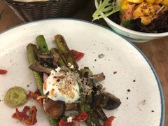 -植物园哈利亚餐厅