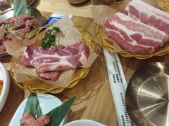-青瓦餐厅·生鱼片·韩园烤肉(西塔店)
