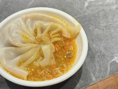 -莱莱小笼·乔艾