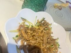 -喃喃椰·糟粕醋·椰子鸡火锅(七堡花园店)