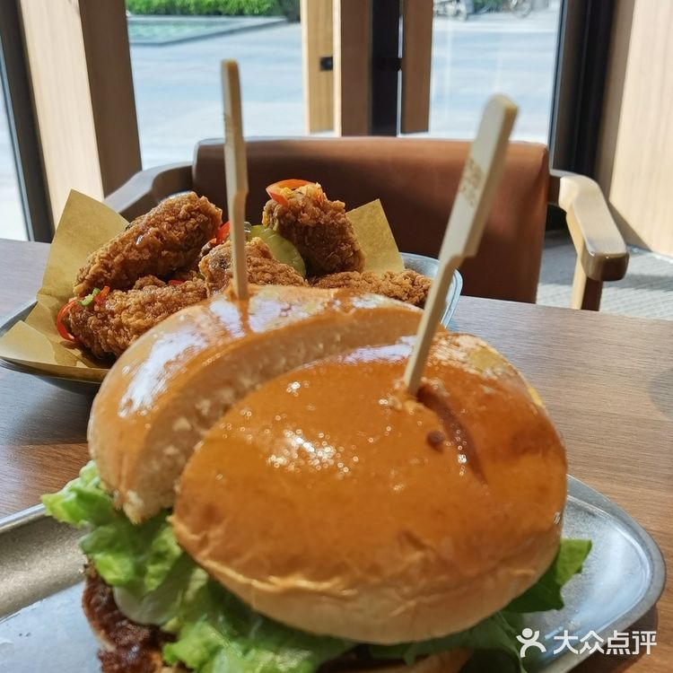 谢谢魏家凉皮🤫美式汉堡的价格打下来了‼️