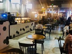 大堂-HELLO 27 意面·沙拉·帕尼尼