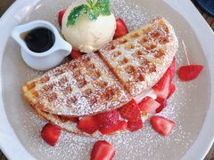 -ROAST coffee & eatery