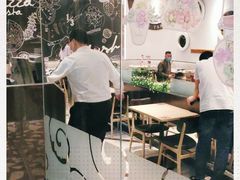 -必胜客(松雷店)