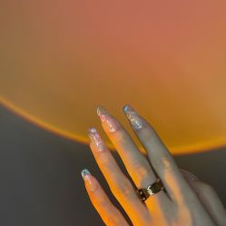 -初心纹眉洗眉·美睫专业店