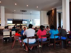 -Chom Cafe and Restaurant