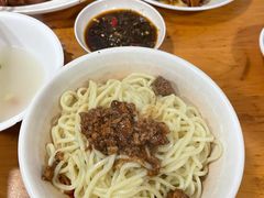 素椒杂酱面-明红蹄花(糍粑店街店)