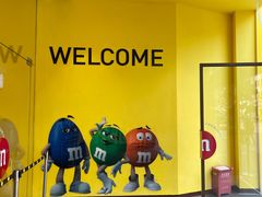 -m豆巧克力世界(上海世茂广场店)