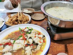 -土媳妇香锅坊(光谷店)