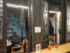 -猫的天空之城概念书店(杭州南宋御街店)