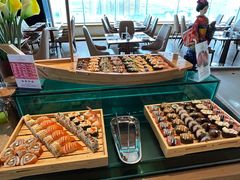 -荣誉国际酒店-云顶旋转餐厅