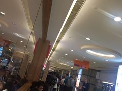 等位的人-西贝(上海我格广场店)